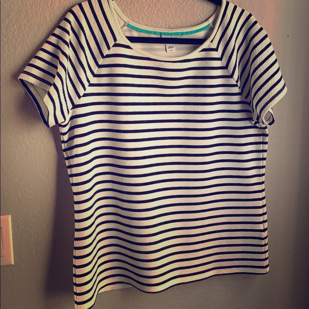Jaclyn Smith top